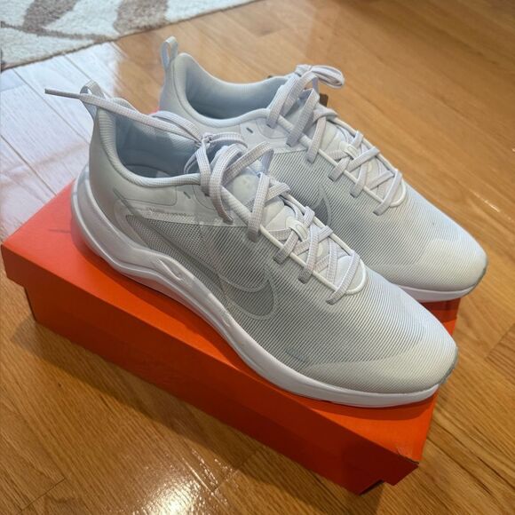 NEW Mens size 11 Nike Downshifter 12 White Pure Platinum Running Shoes NIB - Picture 10 of 15